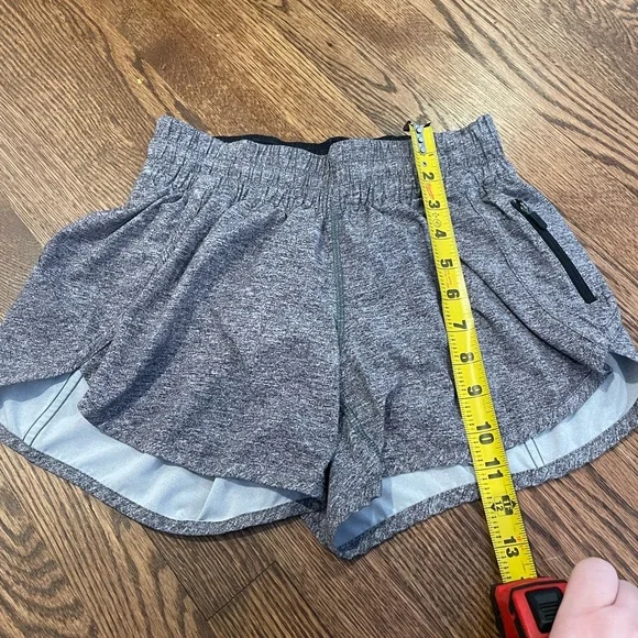 Lululemon Women’s High Rise Shorts - Picture 3 of 8